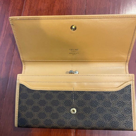 Celine Yellow Leather Wallet- Excellent Condition - Picture 7 of 8